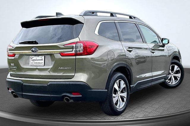 Used 2023 Subaru Ascent Premium AWD/4WD image 5