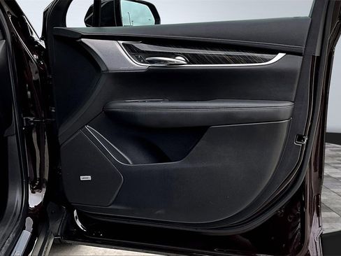 Used 2020 Cadillac XT6 Premium Luxury image 24