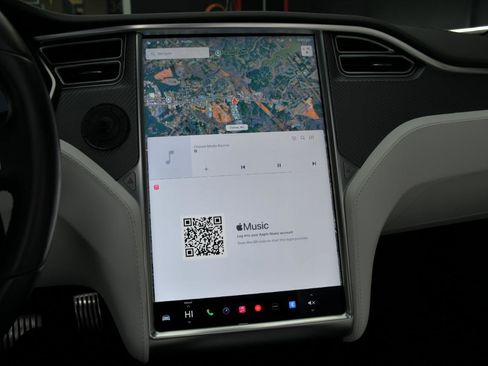 Used 2017 Tesla Model S 100D image 26