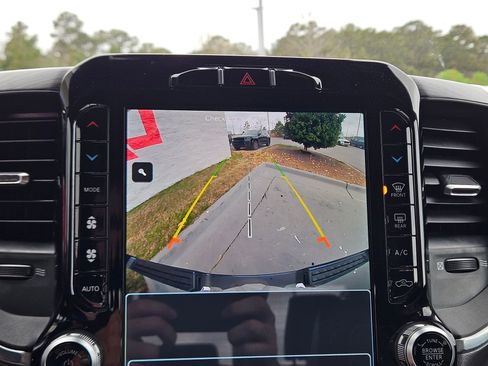 Used 2023 RAM 1500 Laramie image 32