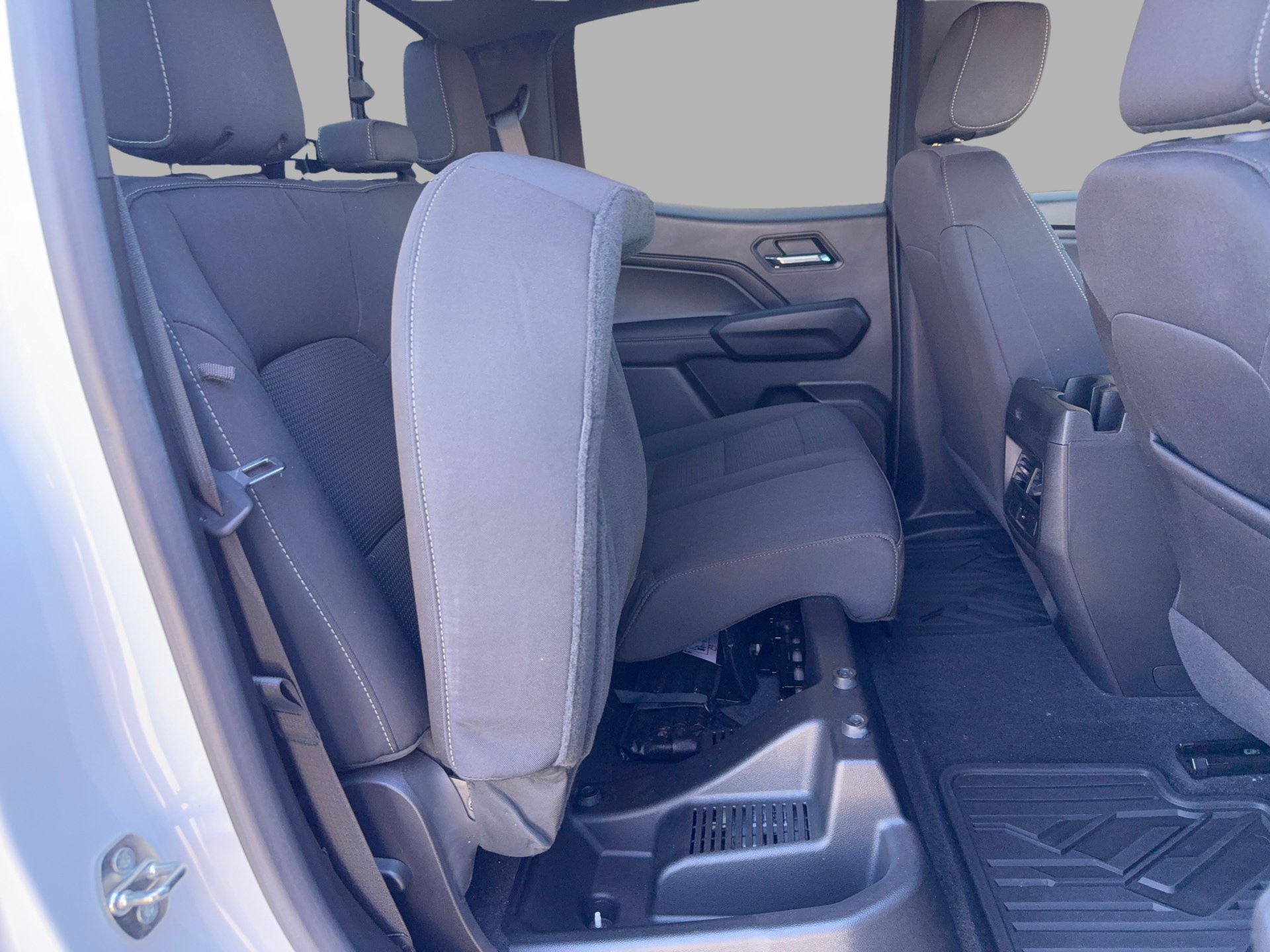 Used 2023 Chevrolet Colorado LT w/ LT Convenience Package II RWD image 29