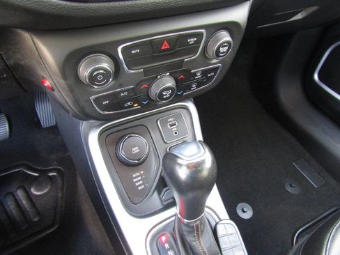 Used 2021 Jeep Compass Latitude image 18