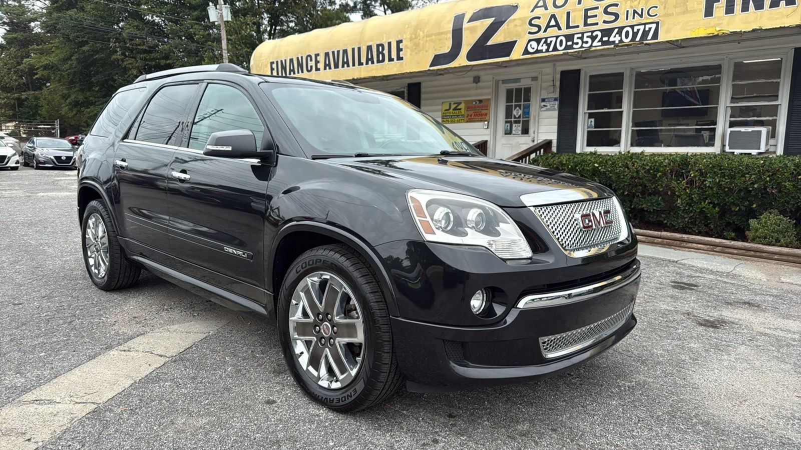 Used 2011 GMC Acadia Denali FWD image 1