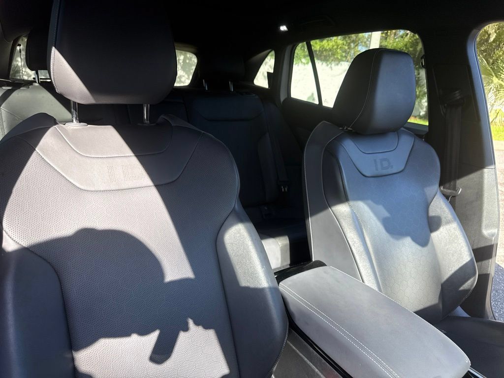 Used 2023 Volkswagen ID.4 Pro S RWD image 19
