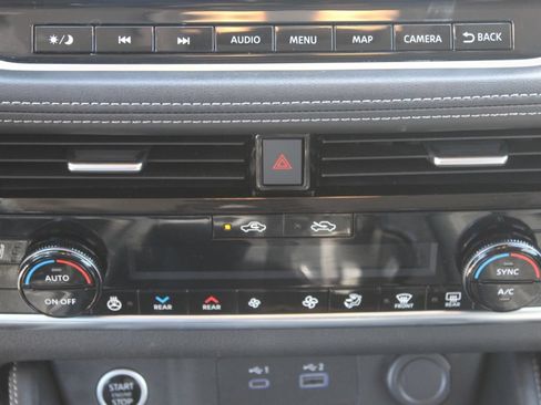 Used 2023 Nissan Rogue Platinum w/ Platinum Premium Package FWD image 24