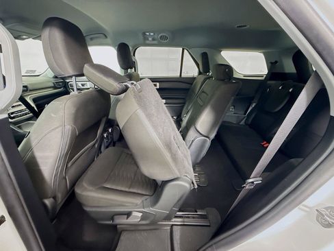 Used 2021 Ford Explorer XLT RWD image 19