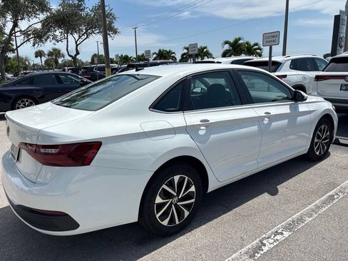 Used 2024 Volkswagen Jetta S FWD image 2