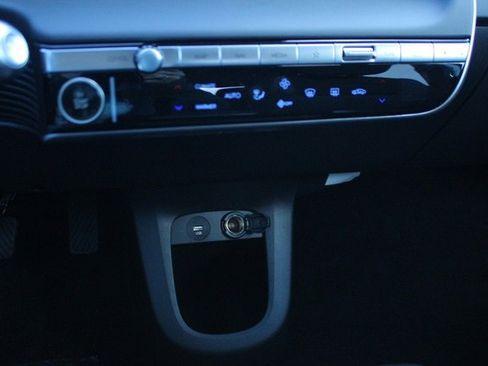 New 2024 Hyundai Ioniq 5 SEL image 27