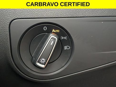 Used 2022 Volkswagen Tiguan SE AWD/4WD image 15