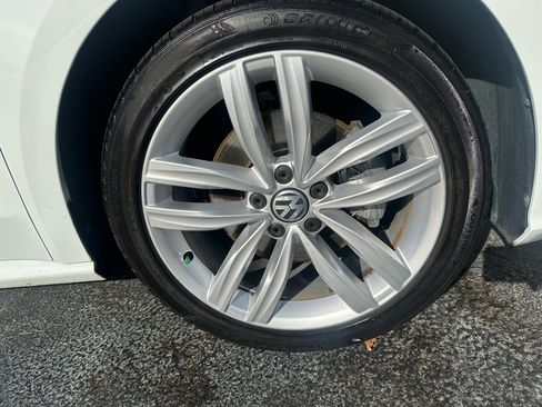 Used 2018 Volkswagen Passat 2.0T SE image 30