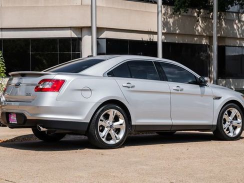 Used 2010 Ford Taurus SHO image 41
