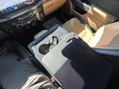 Used 2024 Ford F350 Lariat w/ Chrome Package image 27