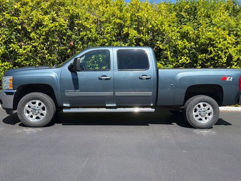 Used 2013 Chevrolet Silverado 2500 LTZ w/ LTZ Plus Package AWD/4WD image 7