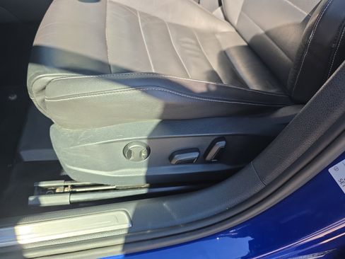 Used 2016 Volkswagen Golf Base image 14