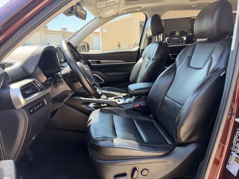 Used 2020 Kia Telluride S FWD image 12