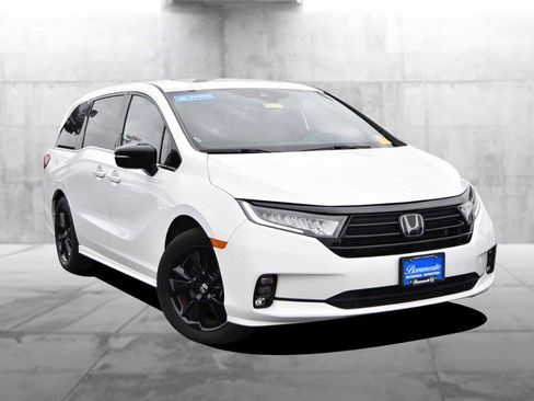 Certified 2024 Honda Odyssey Sport image 2