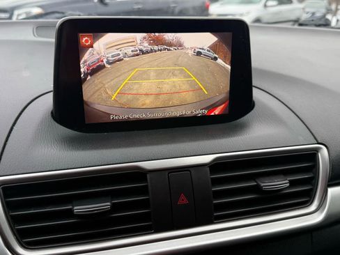 Used 2017 MAZDA MAZDA3 Touring image 22