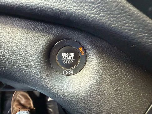 Used 2020 Jeep Cherokee Limited image 18