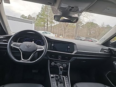 Used 2024 Volkswagen Jetta SEL image 11