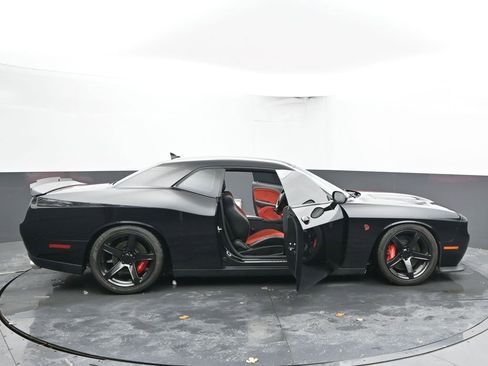 Used 2016 Dodge Challenger SRT Hellcat image 79