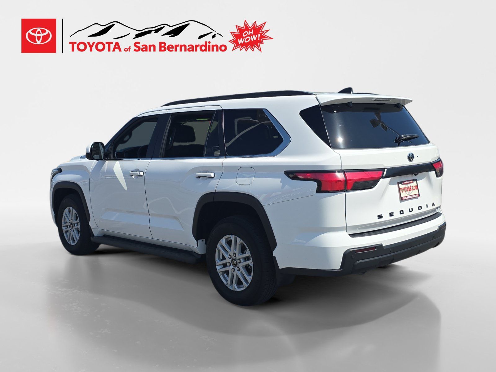 Certified 2025 Toyota Sequoia SR5 AWD/4WD image 3