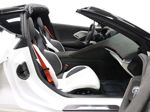 Used 2023 Chevrolet Corvette Stingray Premium Cpe w/ Z51 Performance Package RWD image 82