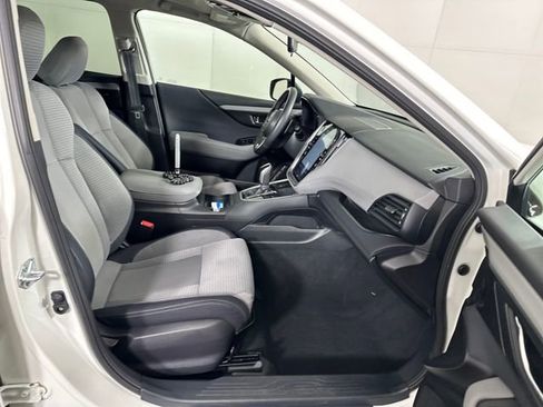 Used 2023 Subaru Outback Premium image 28