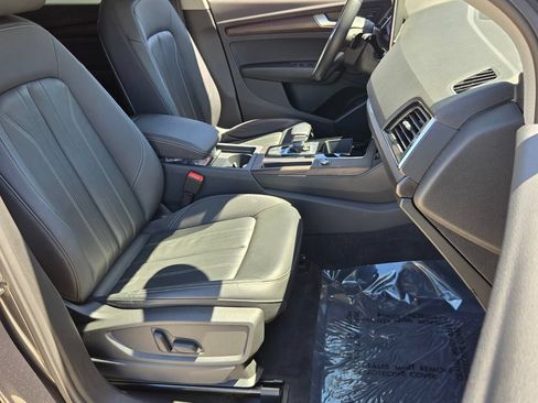 Used 2023 Audi Q5 2.0T Premium w/ Convenience Package AWD/4WD image 16