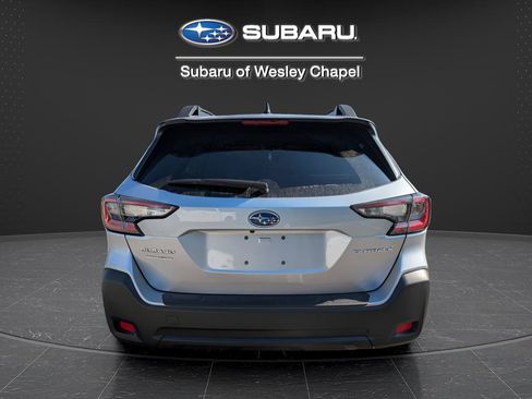 Certified 2025 Subaru Outback Limited AWD/4WD image 5