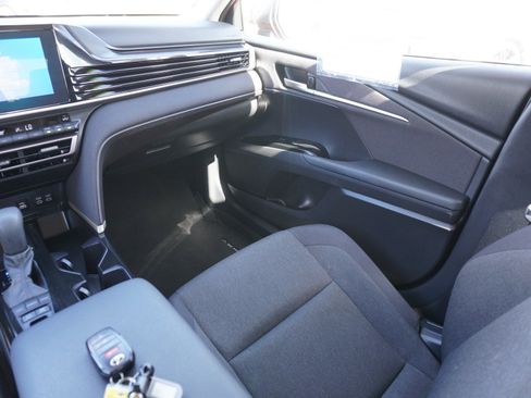 Used 2025 Toyota Camry LE image 14