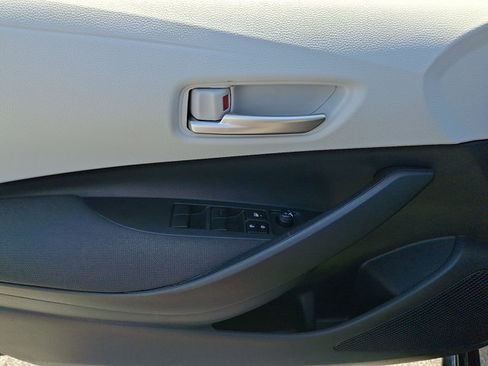 Used 2026 Toyota Corolla SE FWD image 13