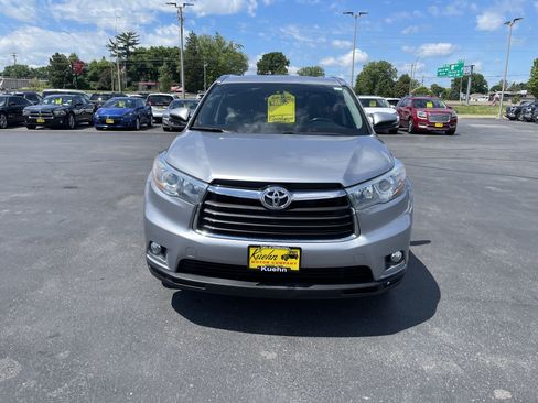 Used 2015 Toyota Highlander Limited AWD/4WD image 3