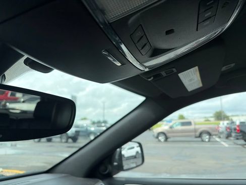 Used 2018 Jeep Grand Cherokee Limited RWD image 15