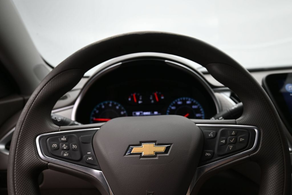 Used 2023 Chevrolet Malibu LS FWD image 12