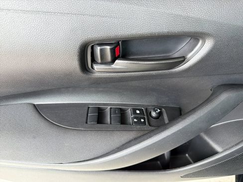 Used 2024 Toyota Corolla LE FWD image 11