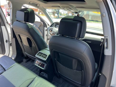 Used 2021 Audi e-tron Premium w/ Convenience Plus Package AWD/4WD image 45