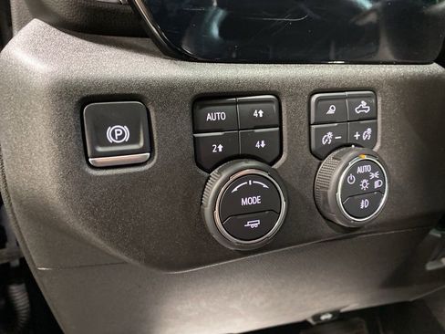 Used 2024 Chevrolet Silverado 2500 High Country w/ Z71 Off-Road Package AWD/4WD image 20