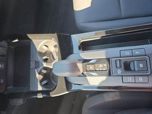 Used 2026 Toyota Prius Plug-In Hybrid FWD image 22