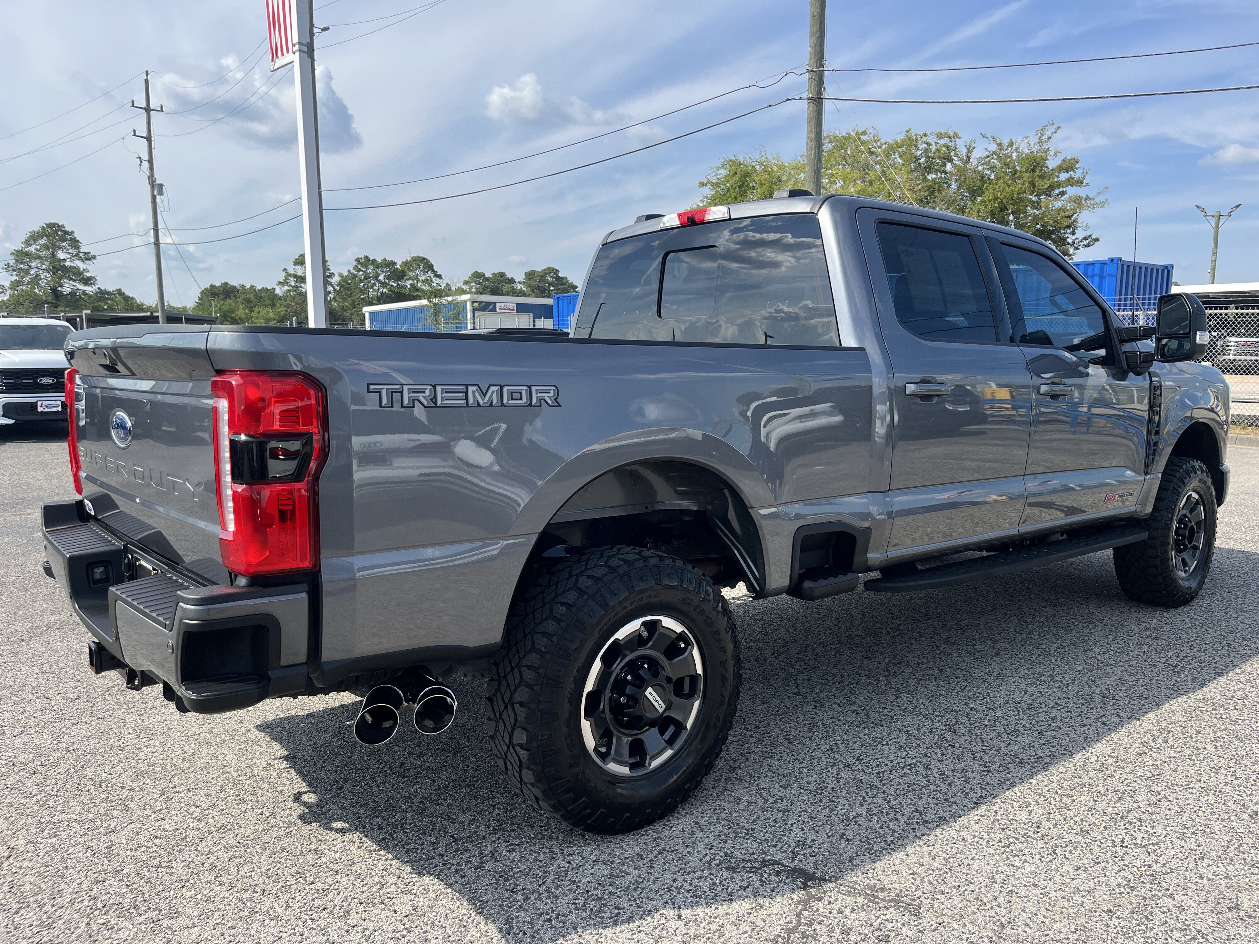 Used 2024 Ford F250 Lariat w/ Lariat Ultimate Package AWD/4WD image 2