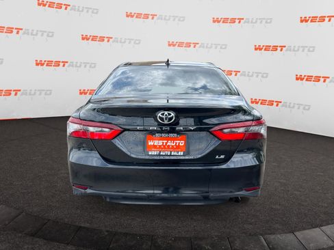 Used 2021 Toyota Camry LE FWD image 4