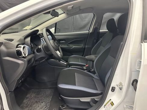 New 2025 Nissan Versa SV w/ Trunk Package FWD image 20