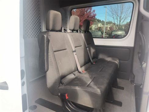 Used 2023 Mercedes-Benz Sprinter 2500 image 21