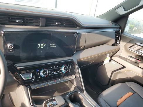 Used 2025 GMC Sierra 1500 AT4 w/ AT4 Premium Package AWD/4WD image 27