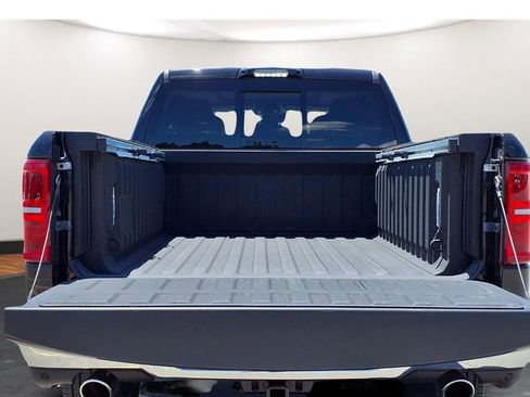 New 2025 RAM 1500 Limited AWD/4WD image 14