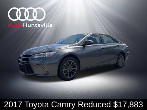 Used 2017 Toyota Camry SE FWD image 1