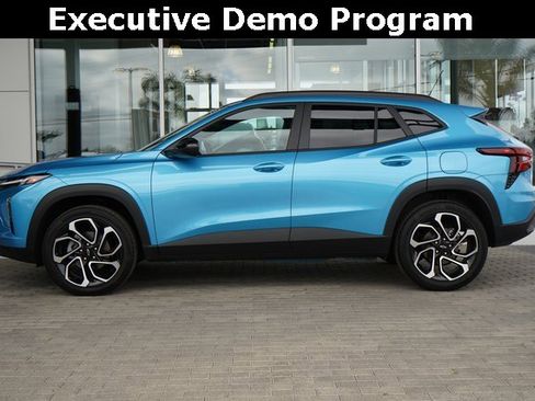 Used 2025 Chevrolet Trax RS w/ Driver Confidence Package image 5