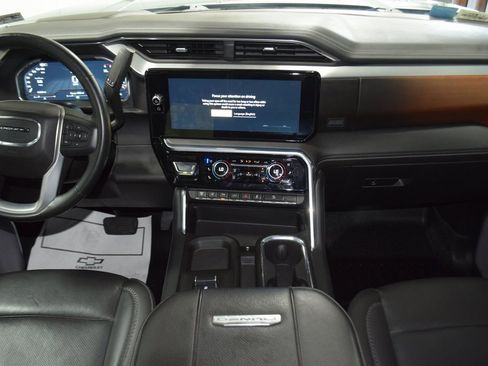 Used 2024 GMC Sierra 2500 Denali w/ Denali Reserve Package image 27