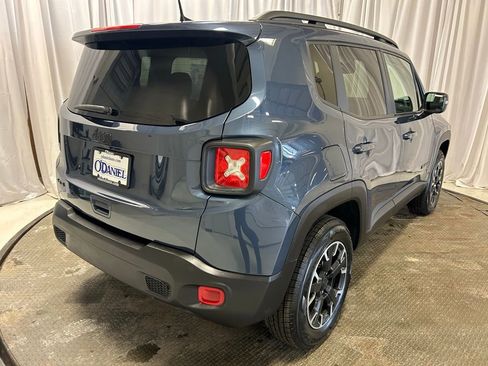 Used 2023 Jeep Renegade Latitude image 29