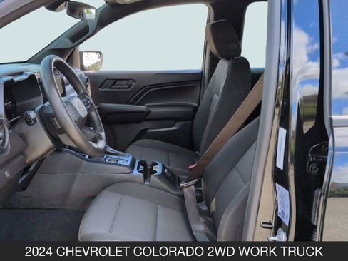 Used 2024 Chevrolet Colorado W/T image 14