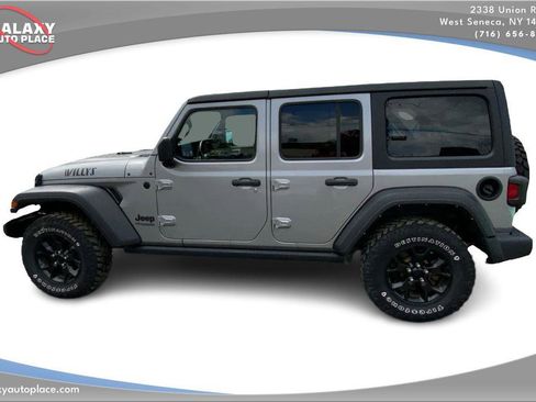 Used 2021 Jeep Wrangler Unlimited Sport AWD/4WD image 8
